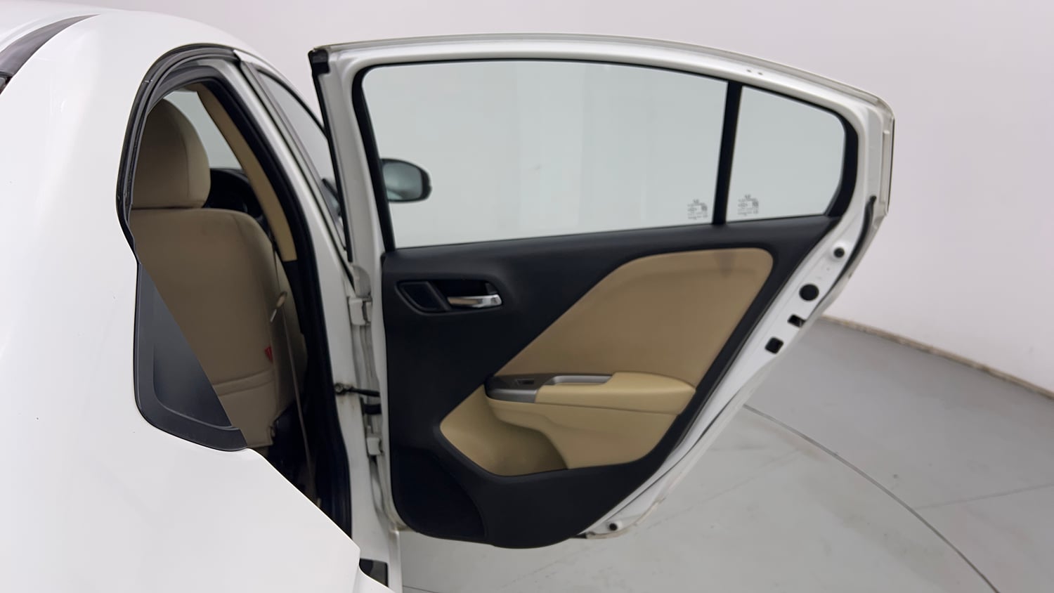 Used 2016 Honda City V Petrol Manual interior RIGHT REAR DOOR OPEN VIEW