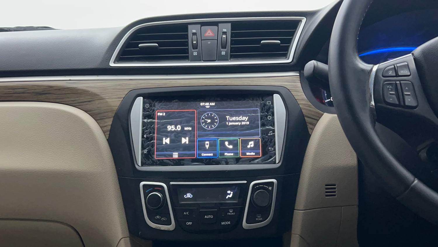 Used 2021 Maruti Suzuki Ciaz Alpha 1.5 Petrol Manual interior MUSIC SYSTEM & AC CONTROL VIEW