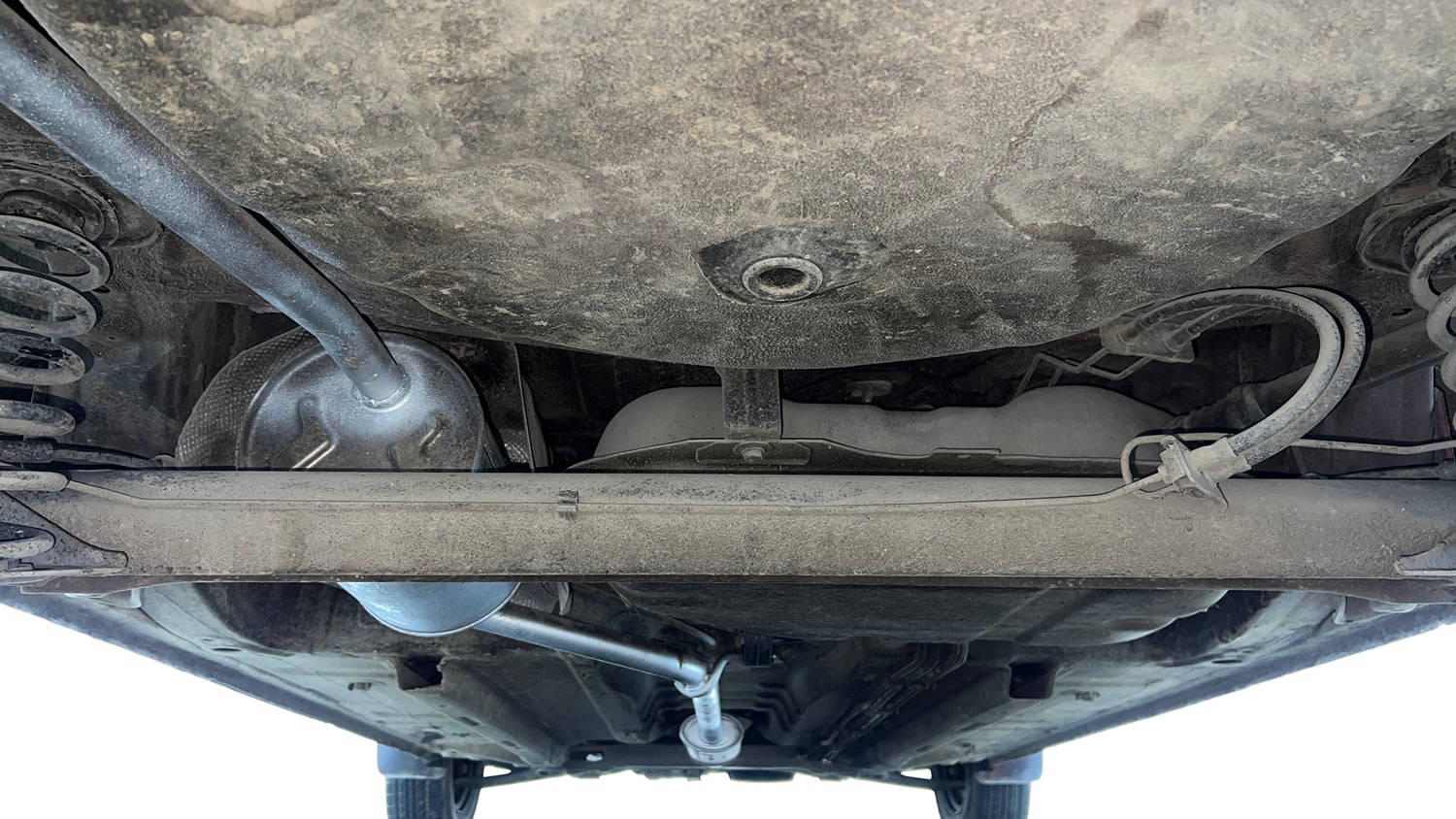 Used 2018 Renault Kwid RXL Petrol Manual extra REAR UNDERBODY VIEW (TAKEN FROM REAR)
