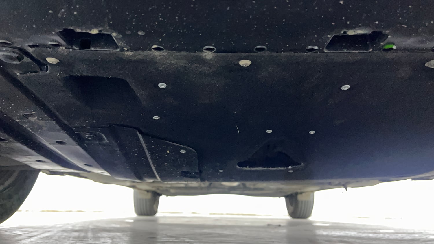 Used 2024 Toyota Glanza S AMT Petrol Automatic extra FRONT LEFT UNDERBODY VIEW
