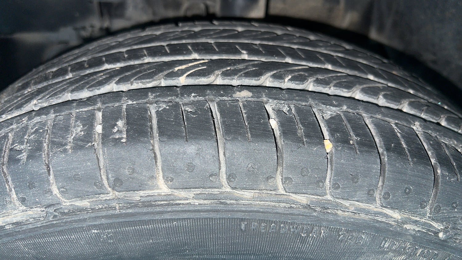 Used 2022 Tata Nexon XMA Plus (S) Petrol Automatic tyres LEFT FRONT TYRE TREAD VIEW