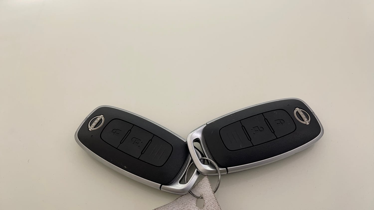 Used 2025 Nissan Magnite N-Connecta HRAO 1.0 Turbo Petrol CVT Petrol Automatic extra CAR KEY VIEW