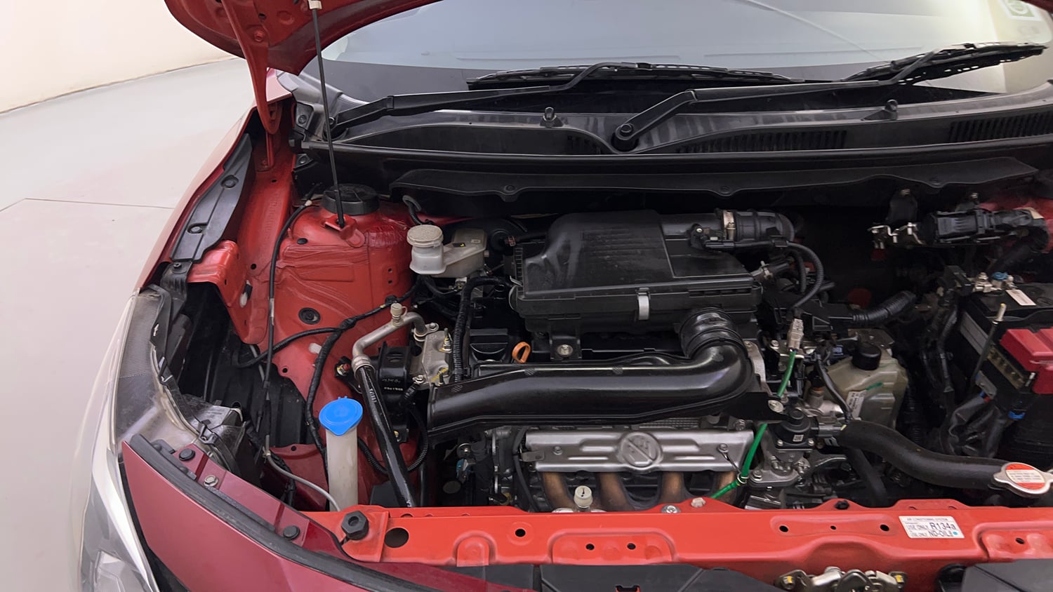 Used 2024 Maruti Suzuki Baleno Zeta AGS Petrol Automatic engine ENGINE RIGHT SIDE HINGE & APRON VIEW