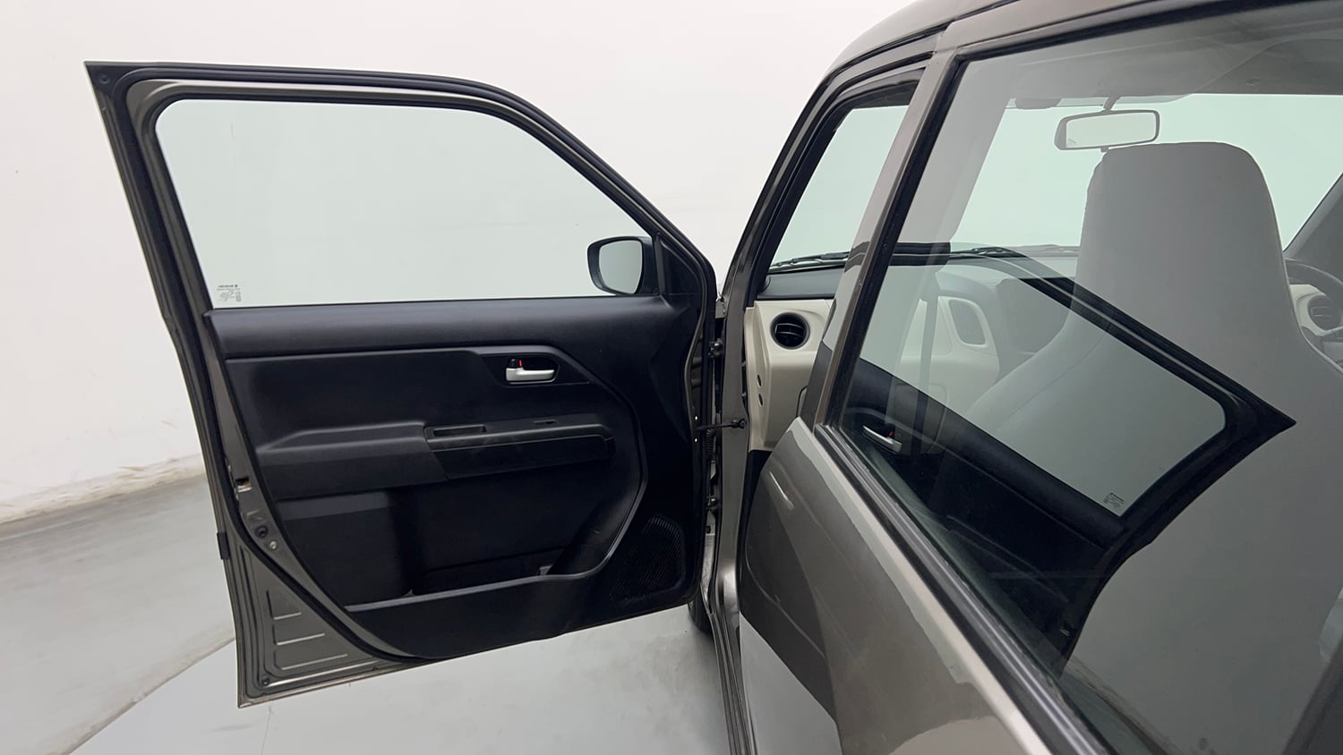 Used 2024 Maruti Suzuki Wagon R VXI 1.0 CNG Cng Manual interior LEFT FRONT DOOR OPEN VIEW
