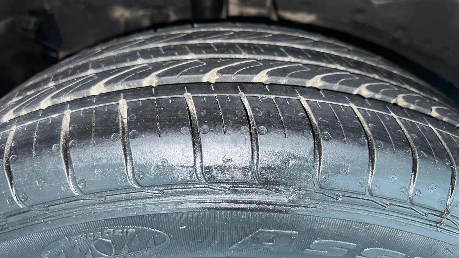Used 2022 Tata Nexon XMA Plus (S) Petrol Automatic tyres RIGHT REAR TYRE TREAD VIEW