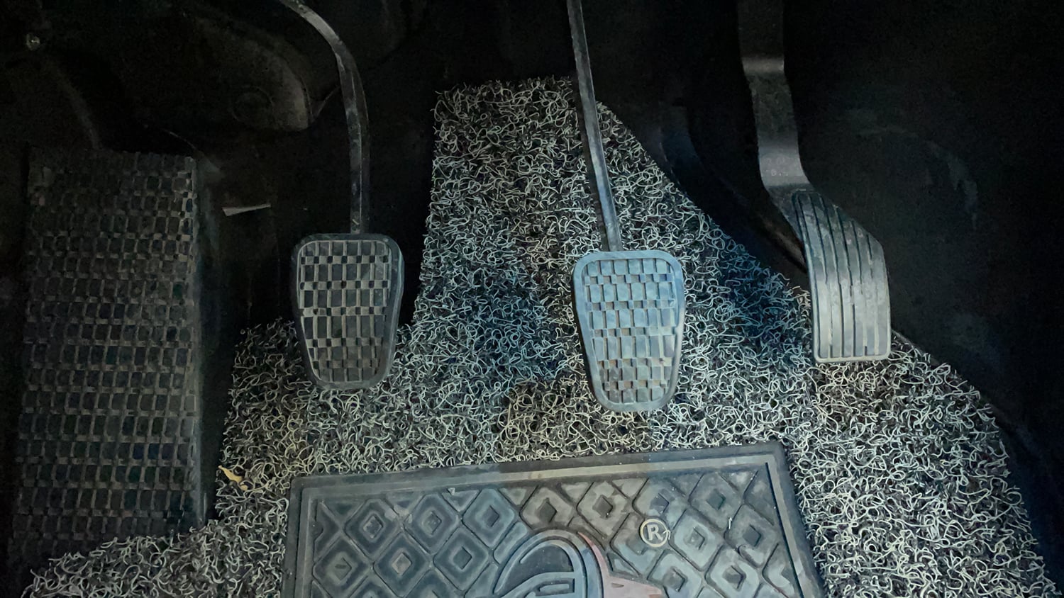 Used 2023 Tata Altroz XZ Plus (S) Petrol Manual interior PEDALS VIEW