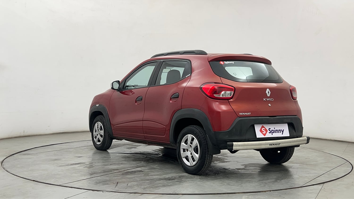 Used 2017 Renault Kwid 1.0 RXT Petrol Manual exterior LEFT REAR CORNER VIEW
