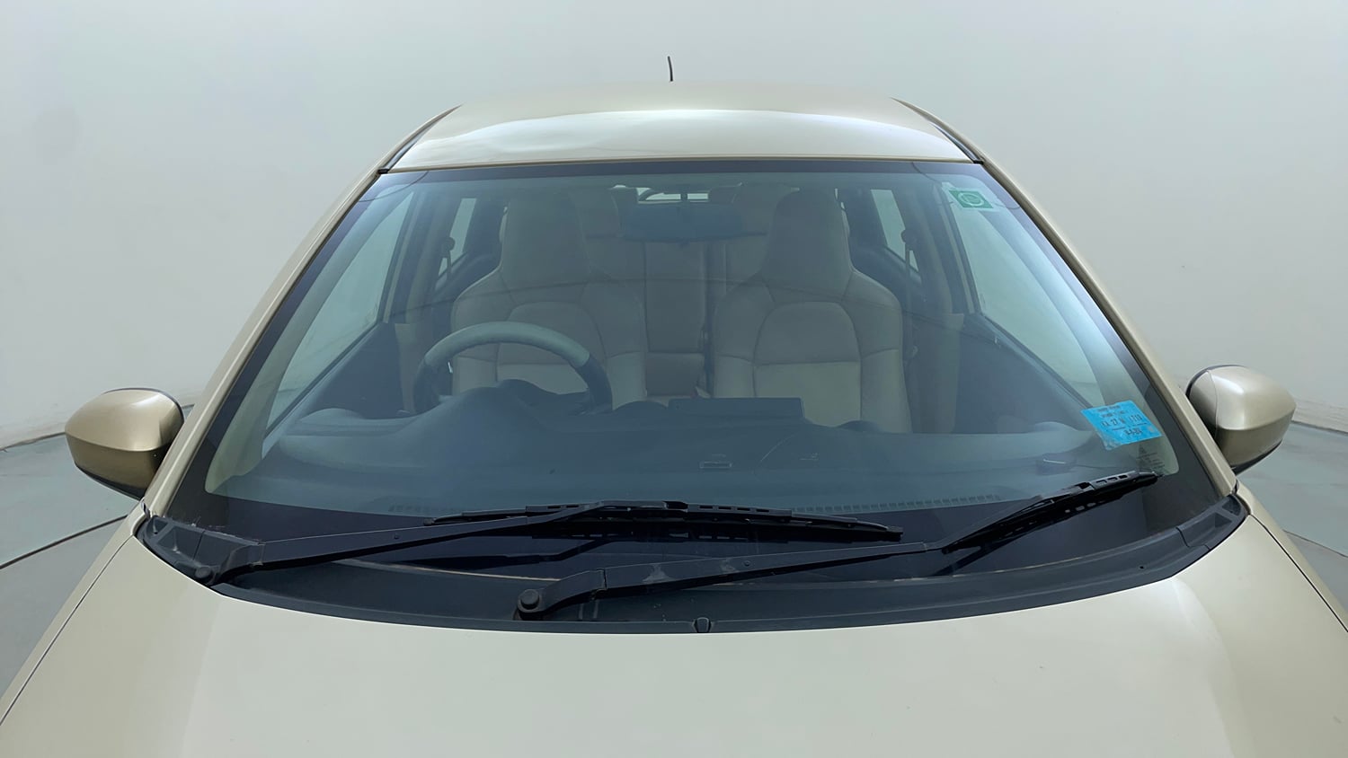 Used 2014 Honda Mobilio V Petrol Petrol Manual exterior FRONT WINDSHIELD VIEW