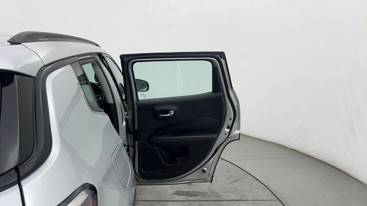Used 2020 Jeep Compass Sport Plus 1.4 Petrol Petrol Manual interior RIGHT REAR DOOR OPEN VIEW