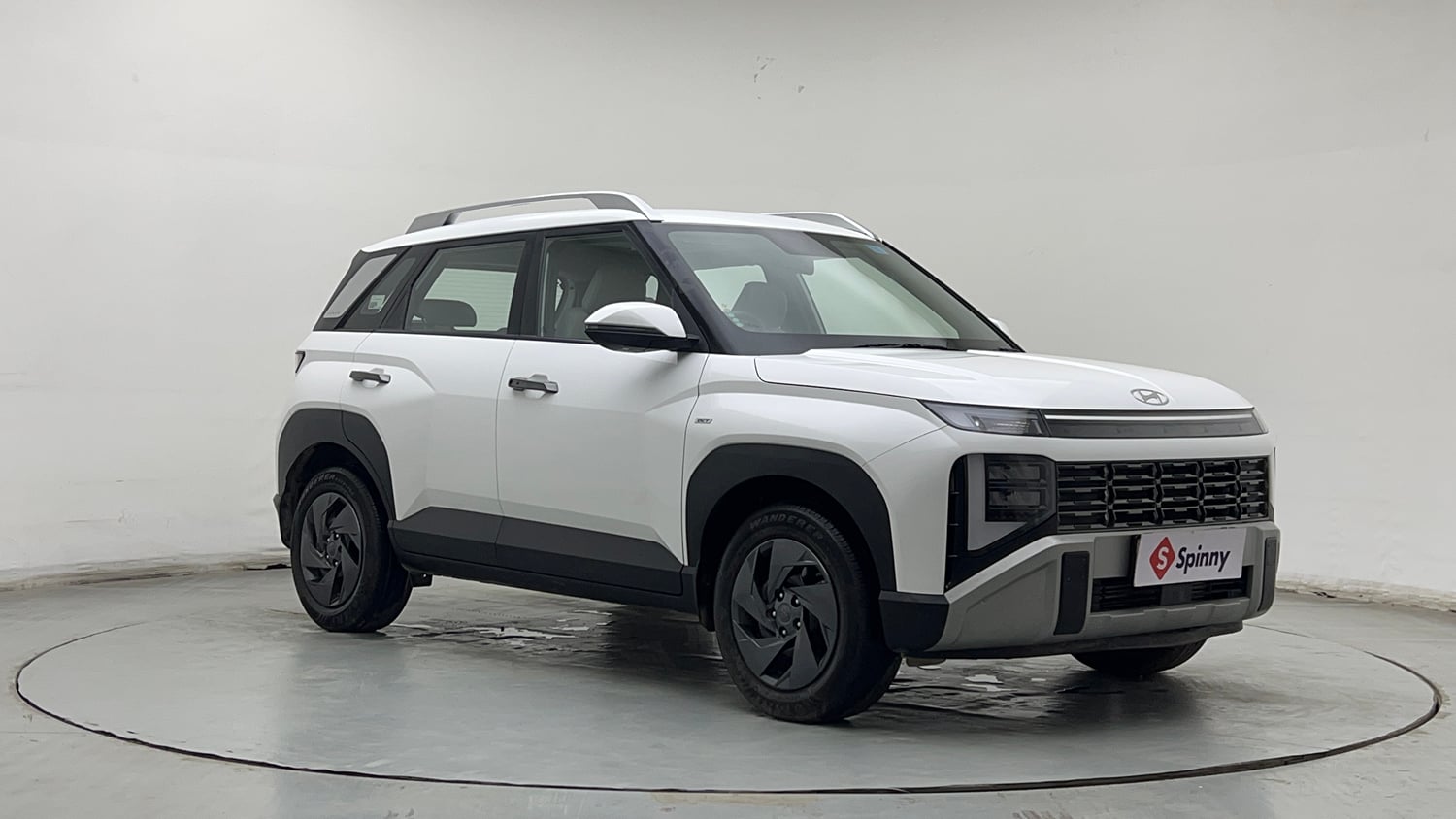 Used 2026 Hyundai Venue 1.0 Turbo Petrol DCT HX6 Petrol Automatic exterior RIGHT FRONT CORNER VIEW