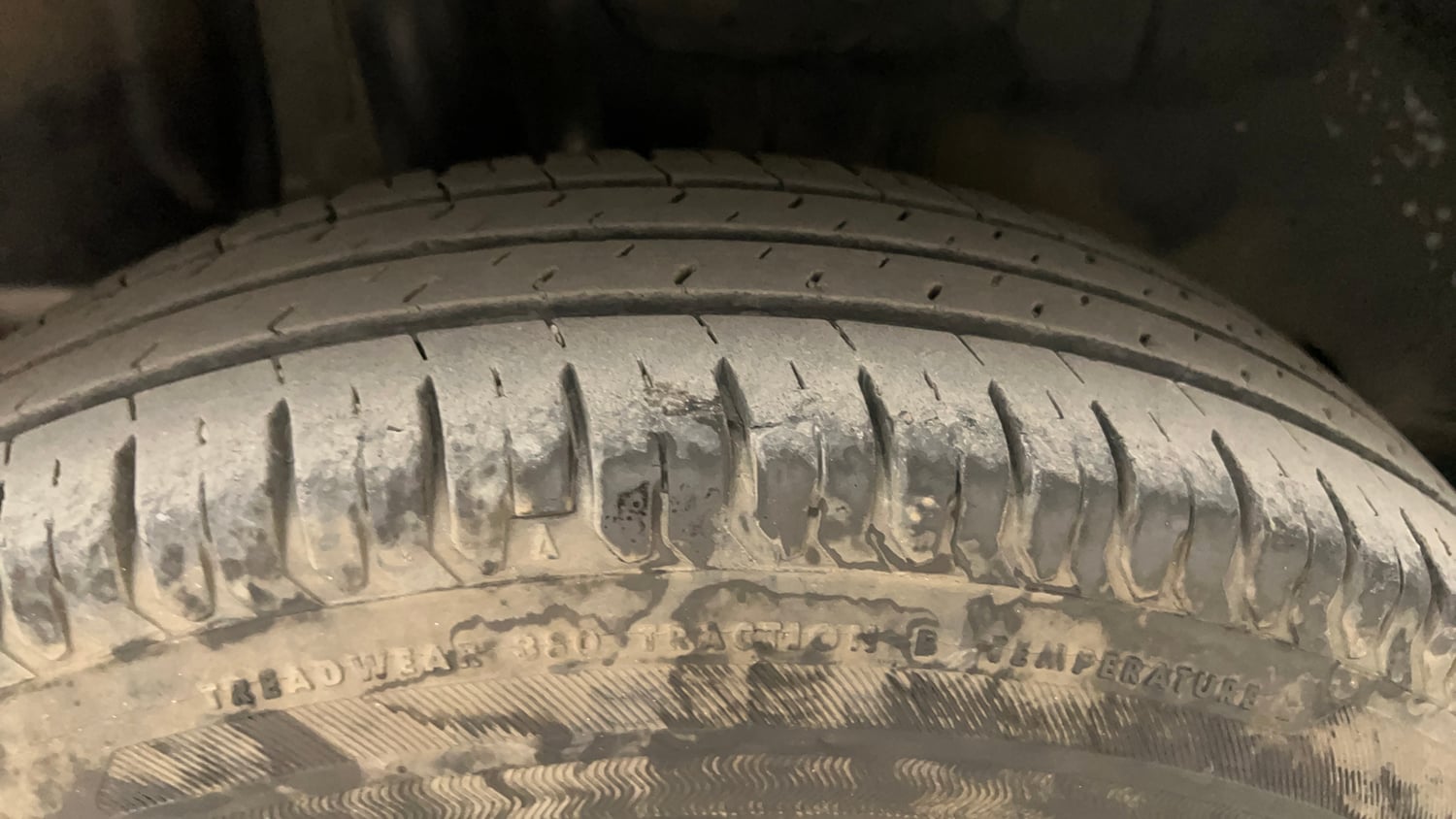 Used 2020 Maruti Suzuki Swift VXi AMT Petrol Automatic tyres RIGHT REAR TYRE TREAD VIEW