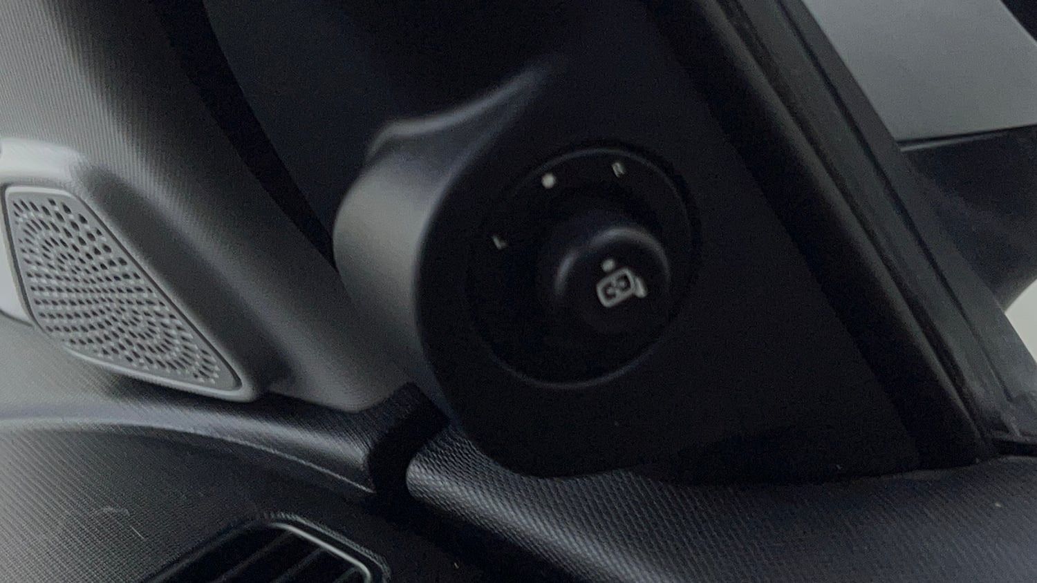 Used 2021 Tata Tiago XT Petrol Manual top_features Adjustable ORVM