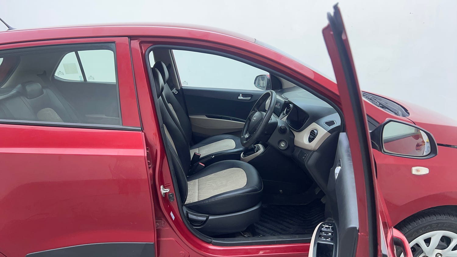 Used 2018 Hyundai Grand i10 Sportz 1.2 Kappa VTVT Petrol Manual interior RIGHT SIDE FRONT DOOR CABIN VIEW