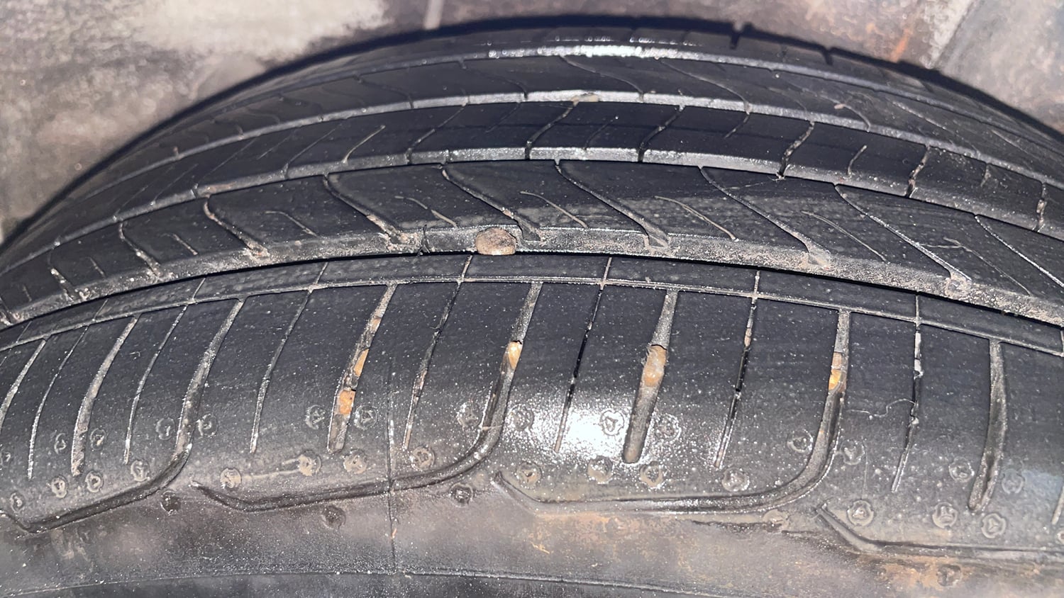 Used 2019 Hyundai Elite i20 Asta 1.2 Dual Tone Petrol Manual tyres LEFT REAR TYRE TREAD VIEW