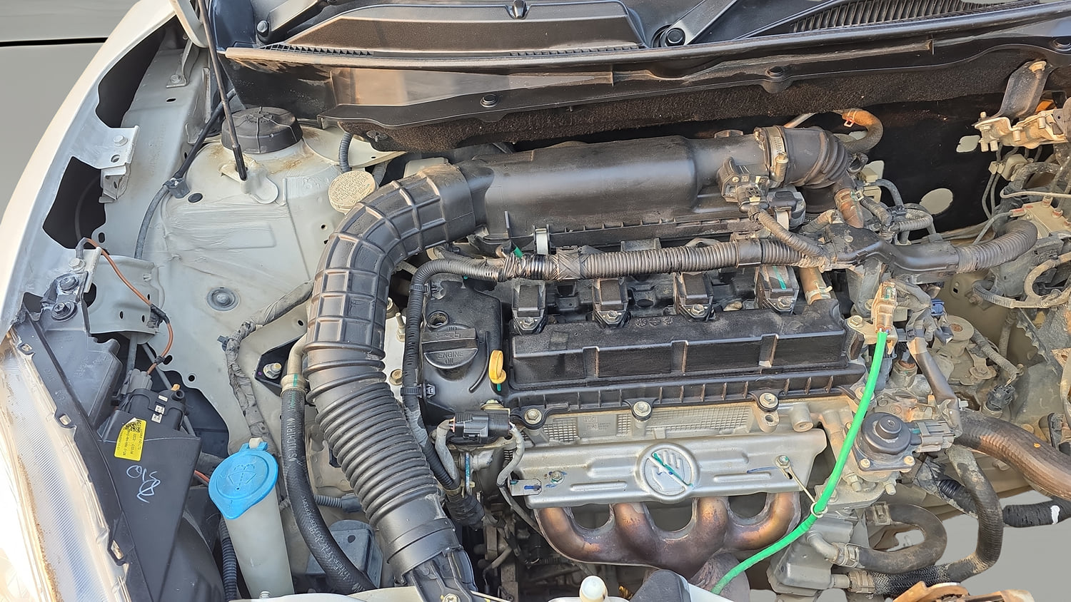 Used 2021 Maruti Suzuki Swift VXi Petrol Manual engine ENGINE RIGHT SIDE VIEW
