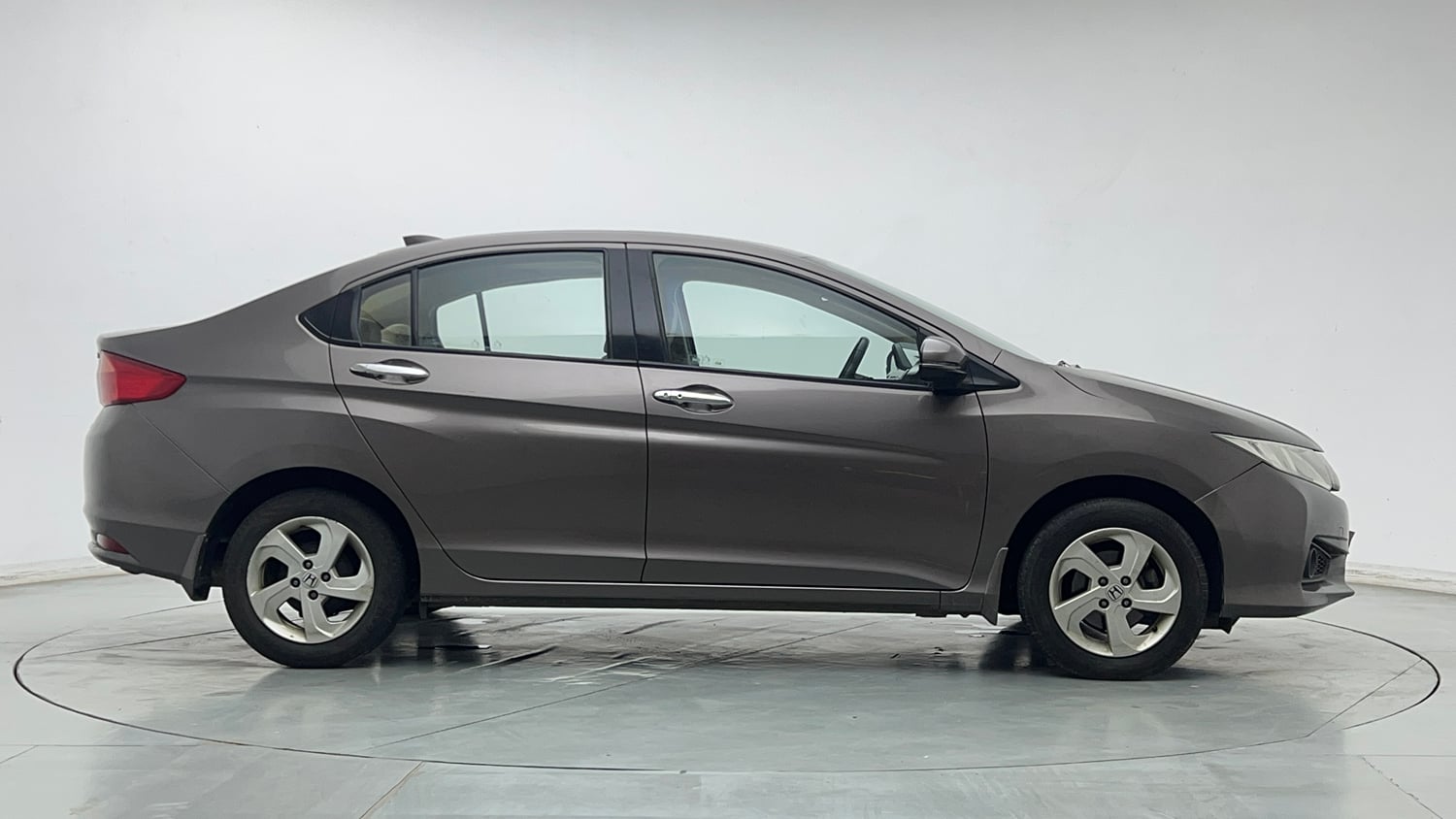 Used 2014 Honda City VX CVT Petrol Automatic exterior RIGHT SIDE VIEW