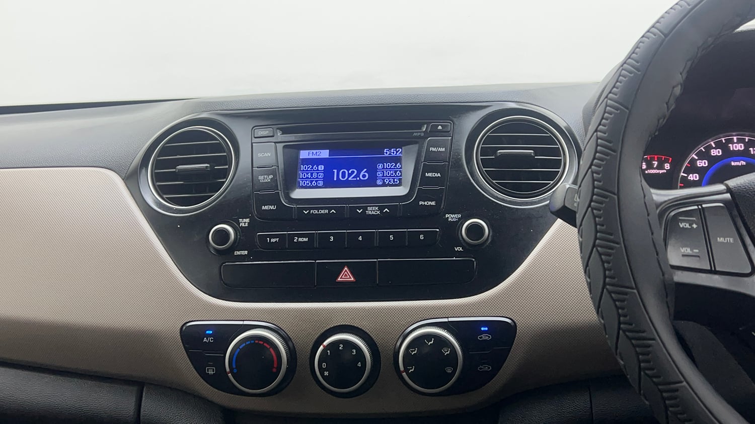 Used 2016 Hyundai Grand i10 Asta 1.2 Kappa VTVT Petrol Manual interior MUSIC SYSTEM & AC CONTROL VIEW