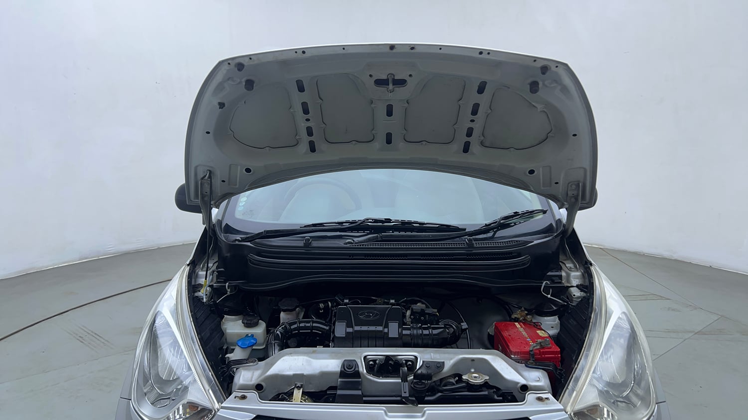 Used 2018 Hyundai Eon Era + Petrol Manual engine ENGINE & BONNET OPEN FRONT VIEW