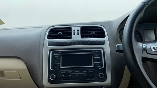 Used 2015 Volkswagen Vento Highline Petrol Petrol Manual top_features Integrated (in-dash) music system