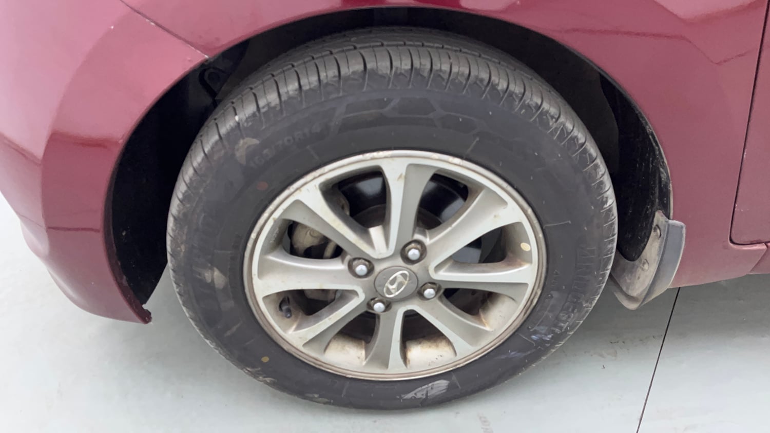 Used 2014 Hyundai Grand i10 Asta 1.2 Kappa VTVT Petrol Manual tyres LEFT FRONT TYRE RIM VIEW
