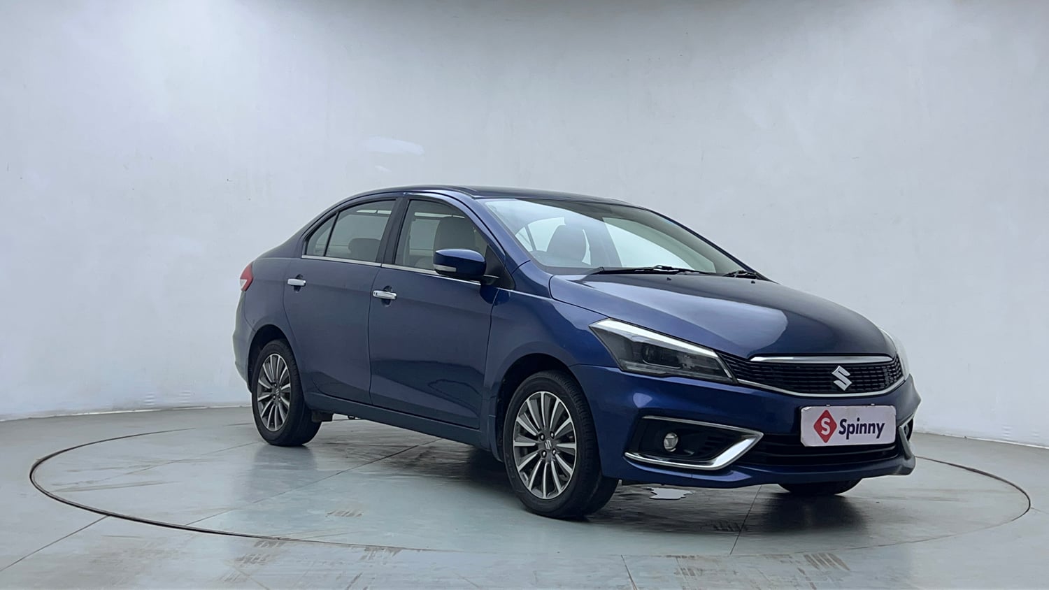 Used 2018 Maruti Suzuki Ciaz Alpha Hybrid 1.5 Petrol Manual exterior RIGHT FRONT CORNER VIEW