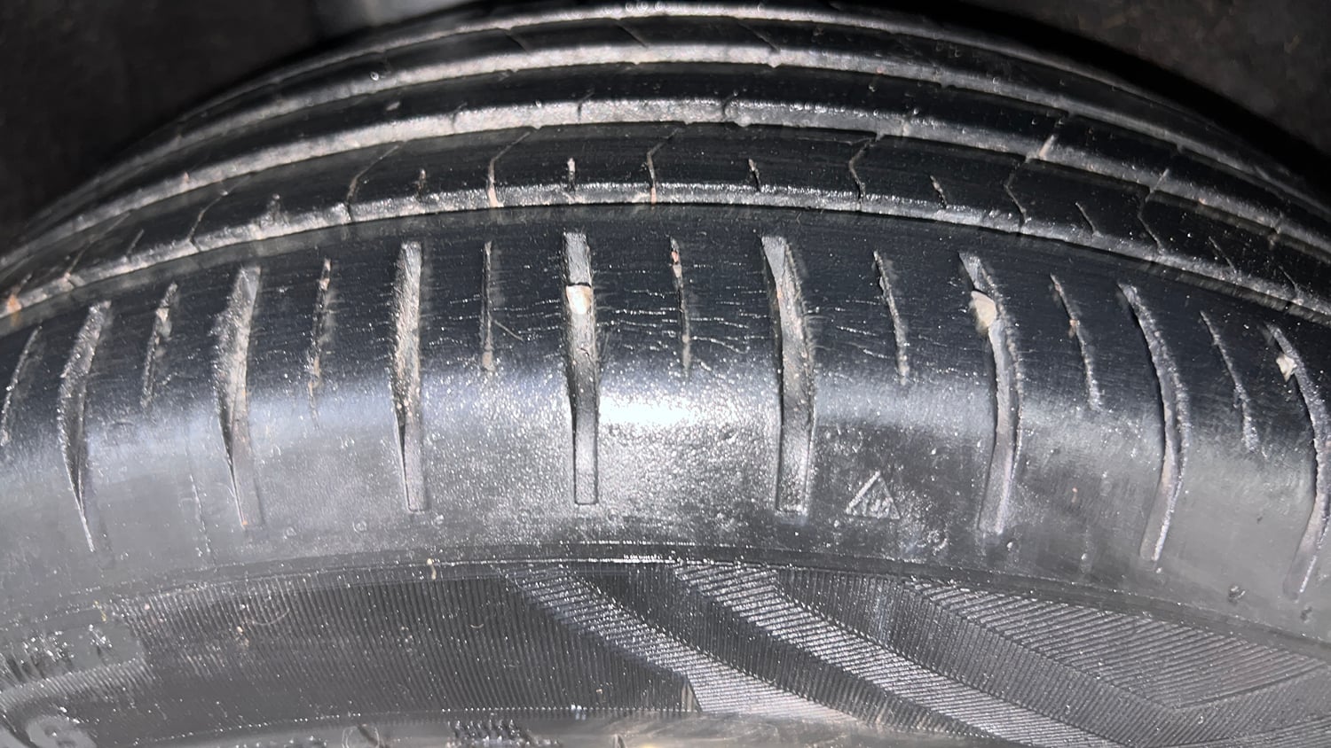 Used 2019 Maruti Suzuki Baleno Zeta Petrol Manual tyres RIGHT REAR TYRE TREAD VIEW