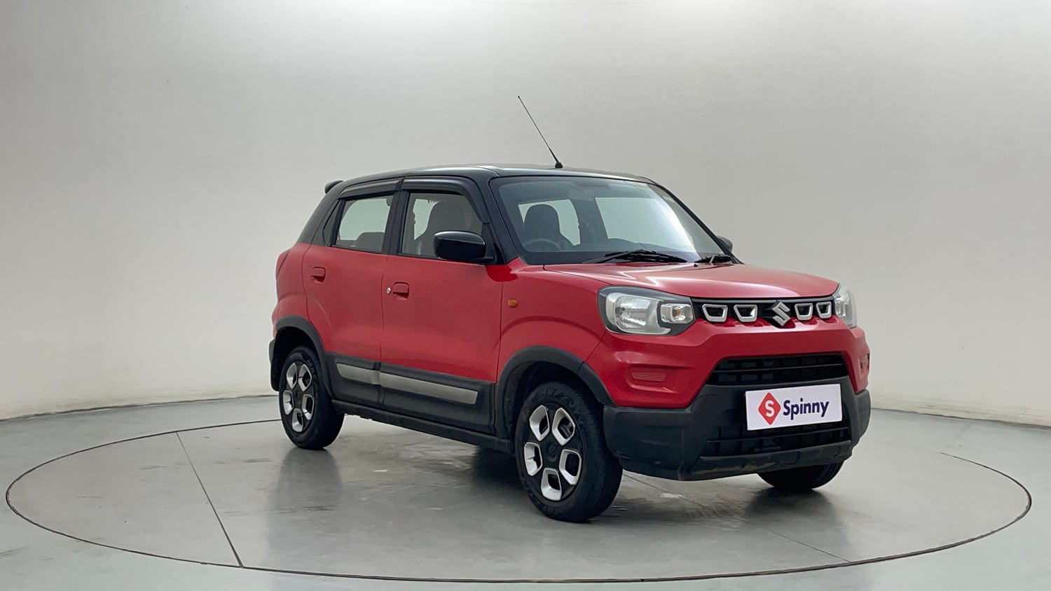 Used 2023 Maruti Suzuki S-Presso Vxi Plus Petrol Manual exterior RIGHT FRONT CORNER VIEW