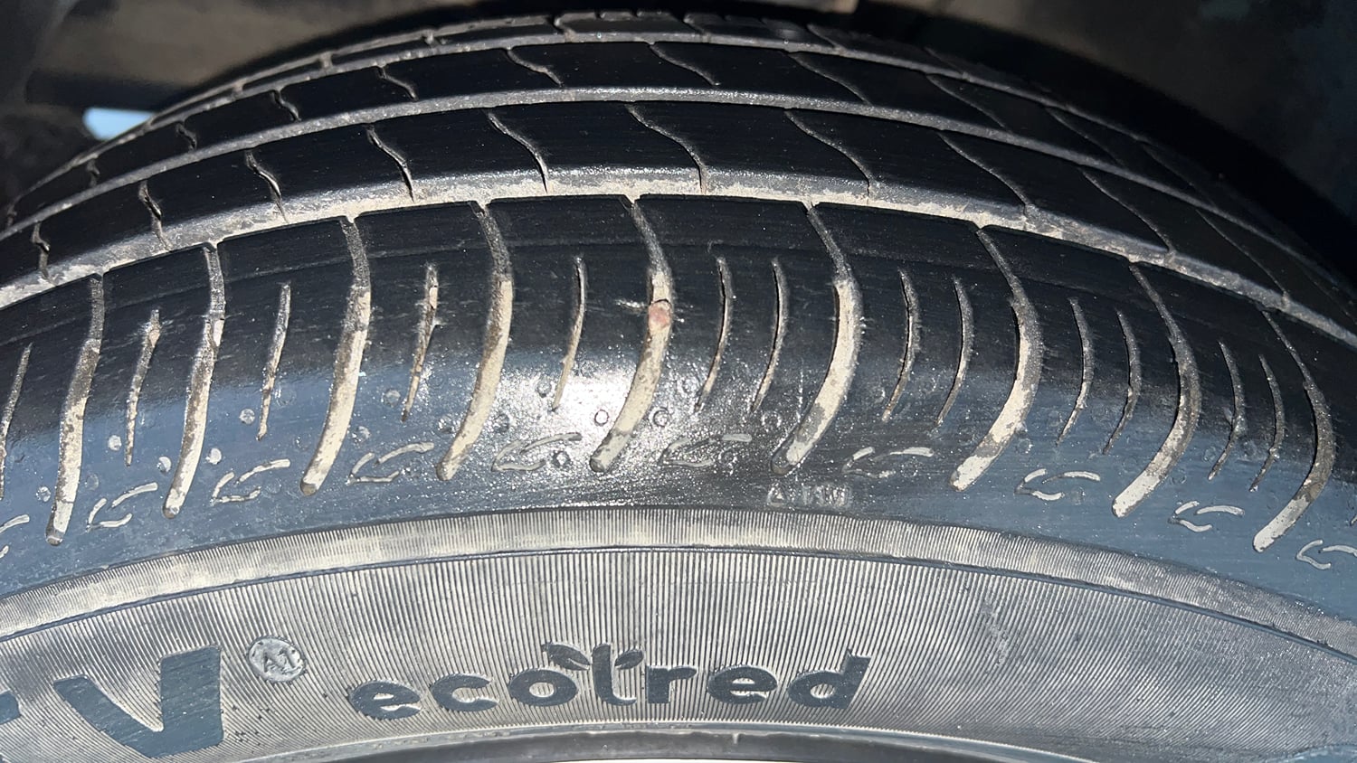 Used 2021 Maruti Suzuki Baleno Delta Petrol Manual tyres LEFT FRONT TYRE TREAD VIEW