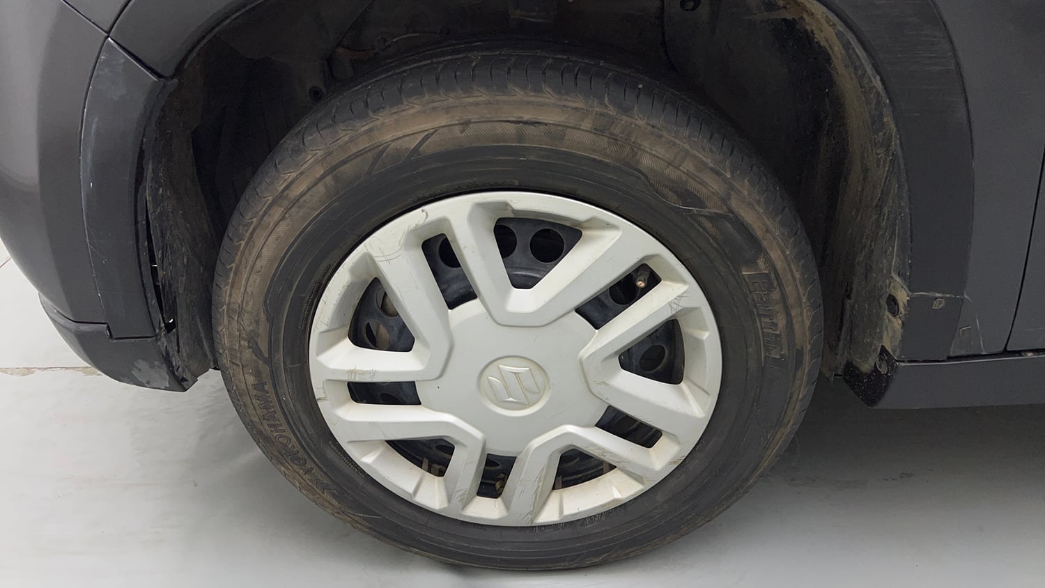 Used 2020 maruti-suzuki Vitara Brezza VXi Petrol Manual tyres LEFT FRONT TYRE RIM VIEW