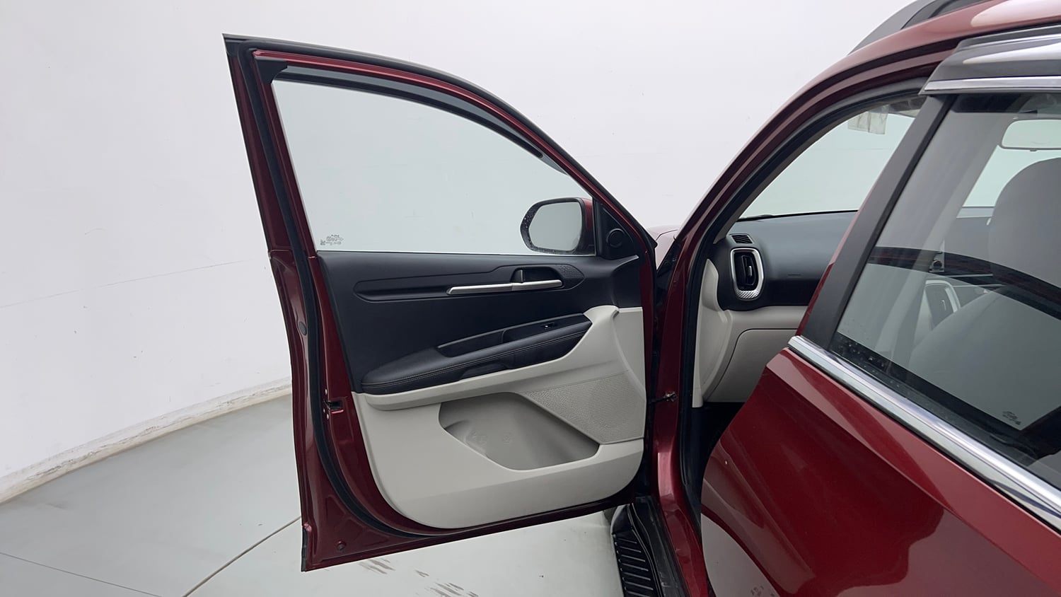 Used 2023 Kia Sonet HTX 1.0 iMT Petrol Manual interior LEFT FRONT DOOR OPEN VIEW