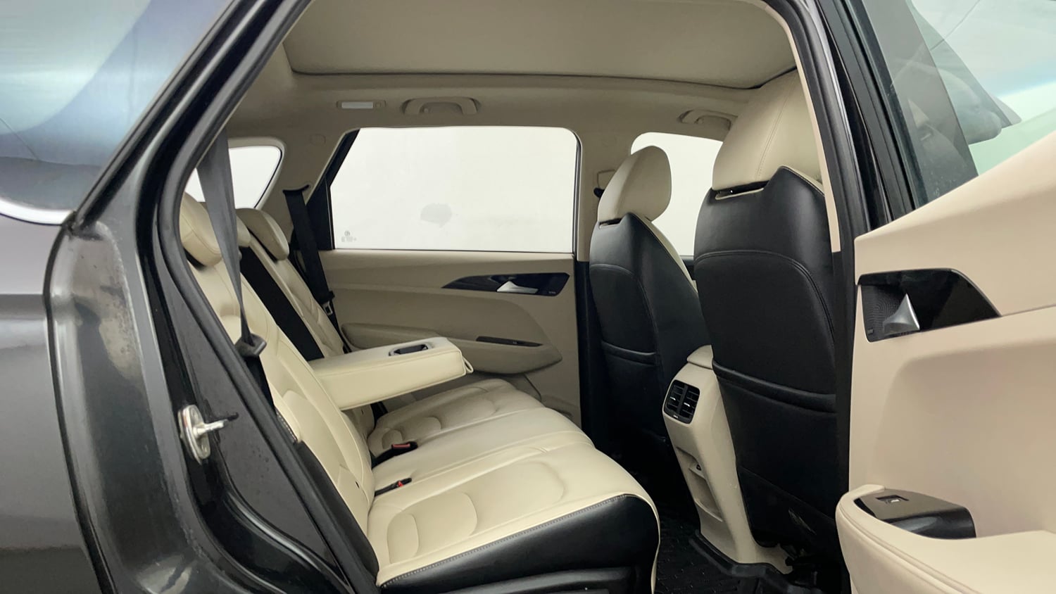 Used 2021 MG Motors Hector Sharp 1.5 Petrol CVT Petrol Automatic interior RIGHT SIDE REAR DOOR CABIN VIEW
