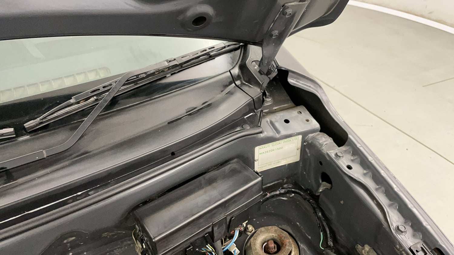 Used 2017 Maruti Suzuki Alto K10 VXi Petrol Manual engine ENGINE LEFT SIDE HINGE & APRON VIEW