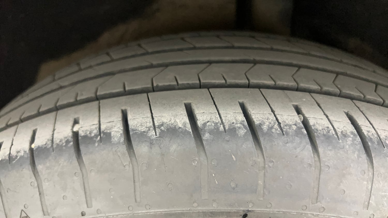 Used 2021 Ford EcoSport Titanium Plus 1.5L Ti-VCT AT Petrol Automatic tyres LEFT REAR TYRE TREAD VIEW
