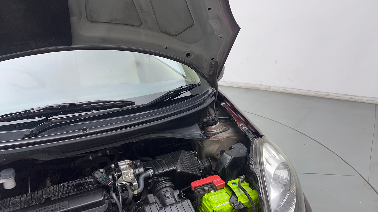 Used 2014 Honda Amaze 1.2 S i-VTEC Petrol Manual engine ENGINE LEFT SIDE HINGE & APRON VIEW