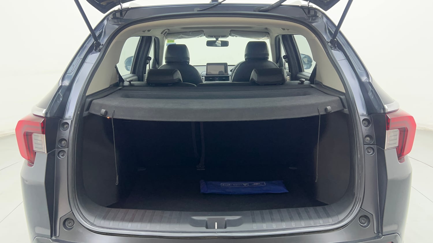 Used 2024 Honda Elevate VX CVT Petrol Automatic interior DICKY INSIDE VIEW
