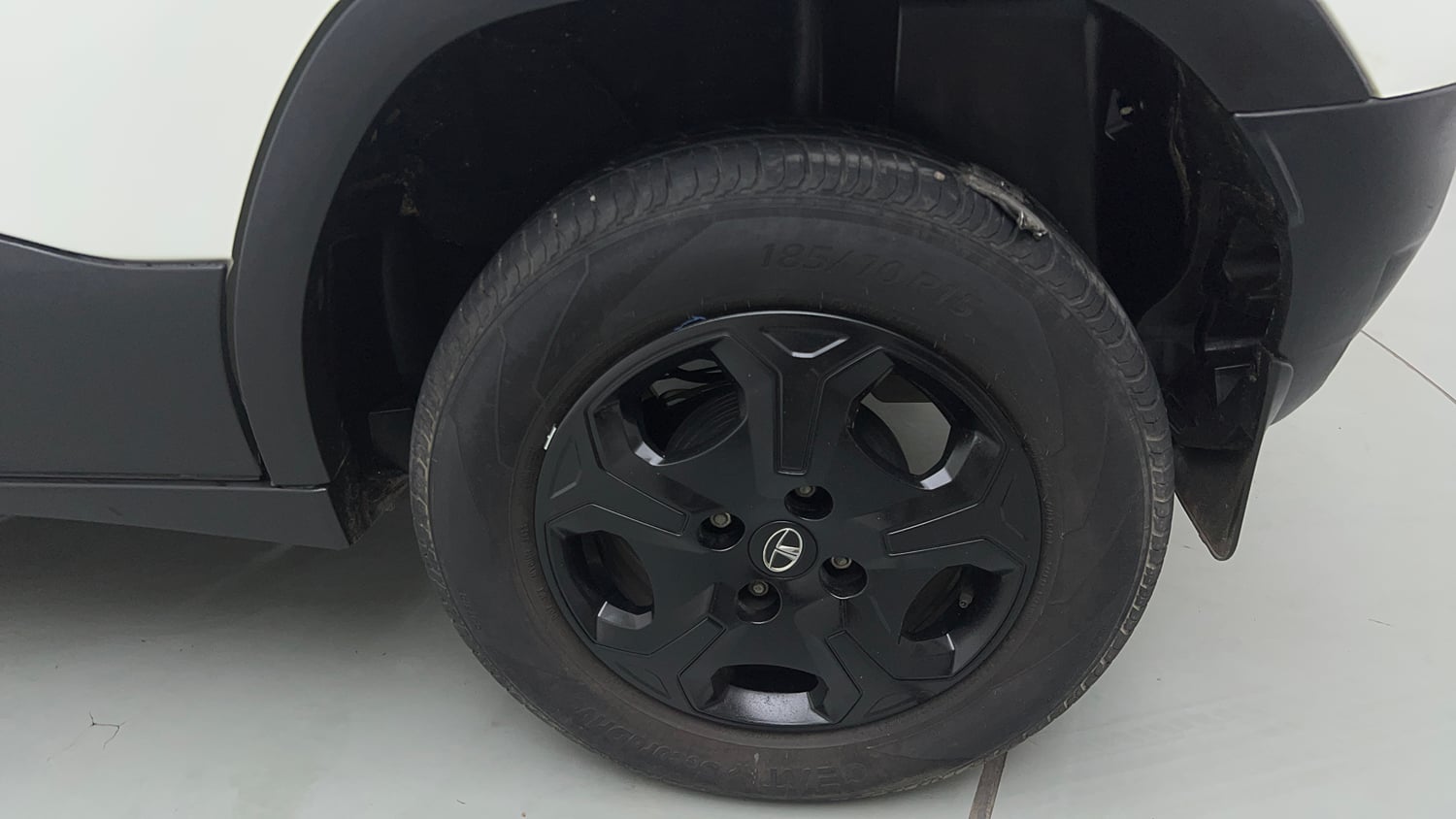 Used 2023 Tata Punch Accomplished MT Petrol Manual tyres LEFT REAR TYRE RIM VIEW