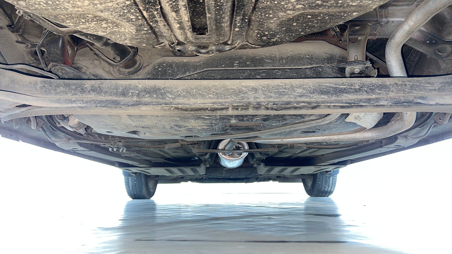 Used 2023 Maruti Suzuki Swift ZXi Plus AMT Dual Tone Petrol Automatic extra REAR UNDERBODY VIEW (TAKEN FROM REAR)