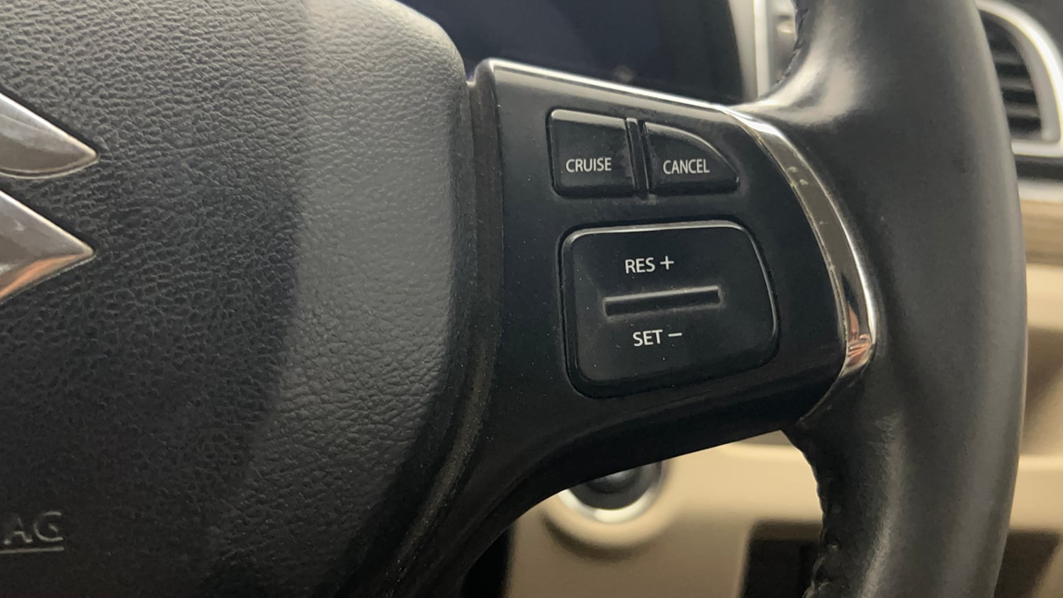 Used 2021 Maruti Suzuki Ciaz Alpha 1.5 Petrol Manual top_features Cruise control