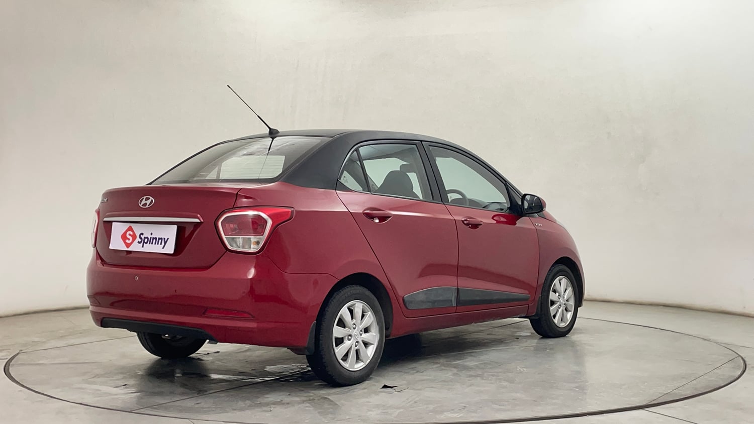 Used 2014 Hyundai Xcent S 1.2 (O) Petrol Manual exterior RIGHT REAR CORNER VIEW