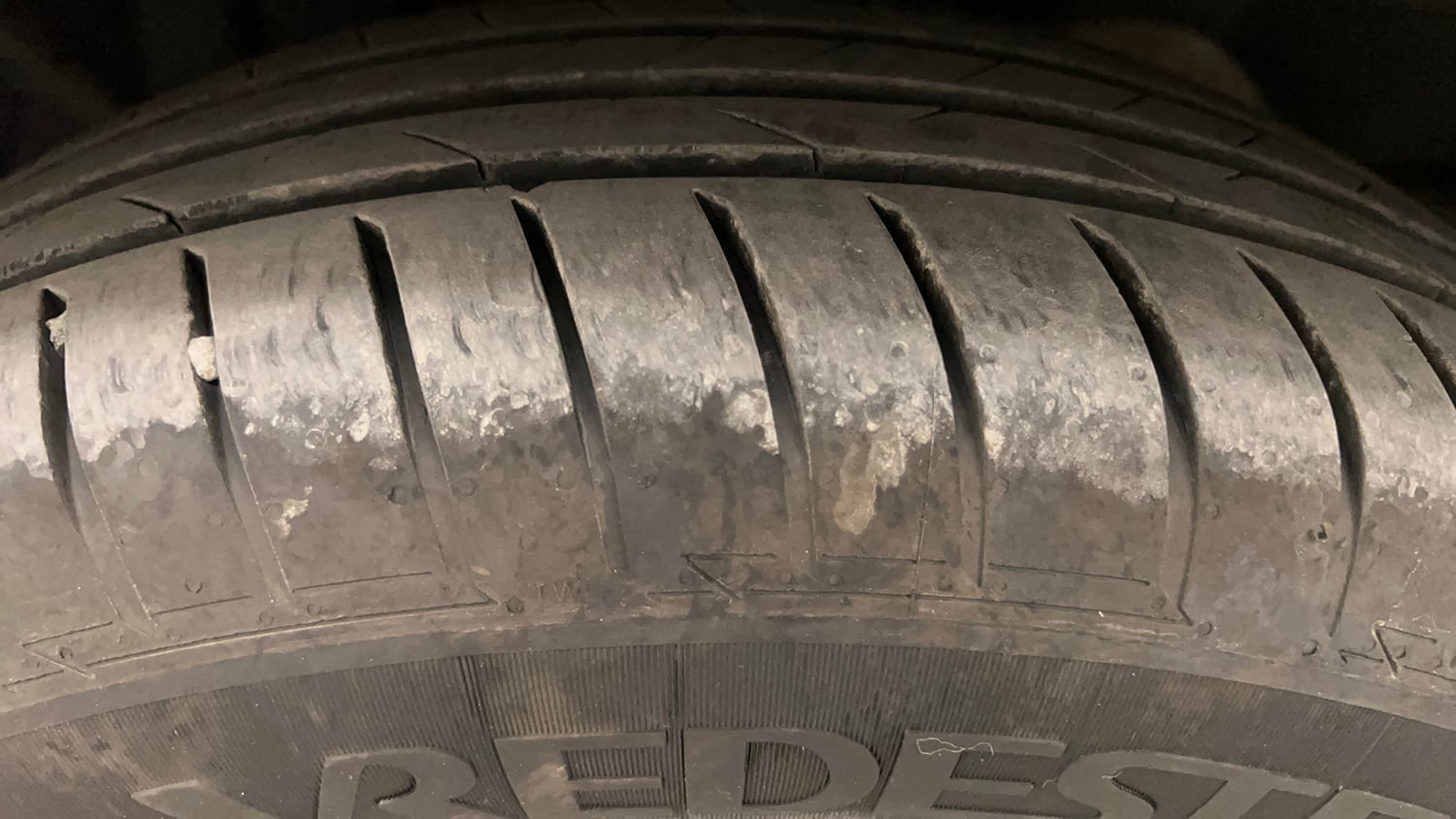 Used 2014 Ford EcoSport Titanium 1.5 TDCi (Opt) Diesel Manual tyres LEFT FRONT TYRE TREAD VIEW