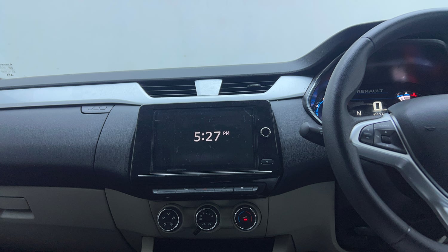 Used 2023 Renault Triber RXZ EASY-R AMT Petrol Automatic top_features Integrated (in-dash) music system