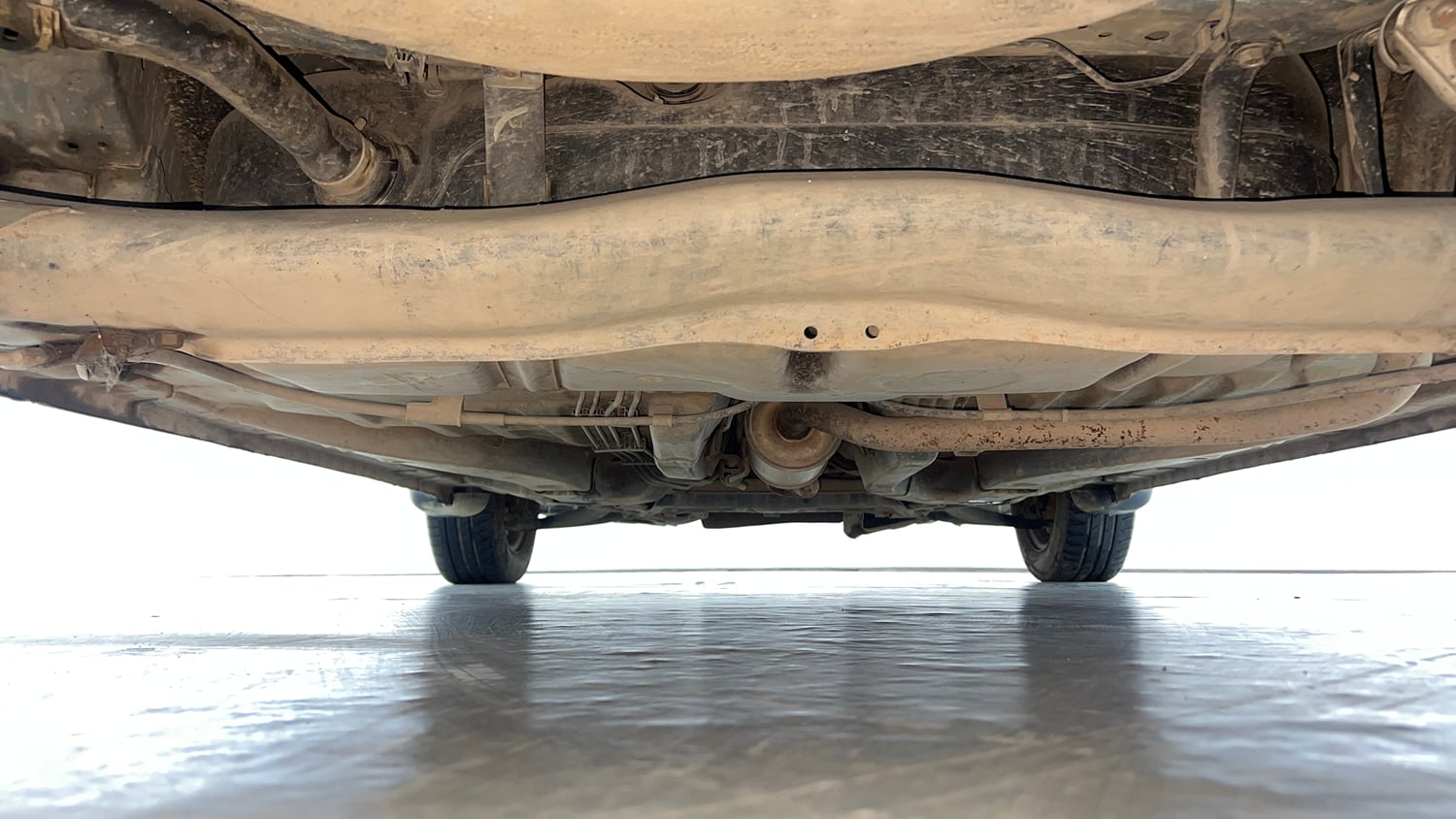 Used 2014 Honda Brio EX MT Petrol Manual extra REAR UNDERBODY VIEW (TAKEN FROM REAR)