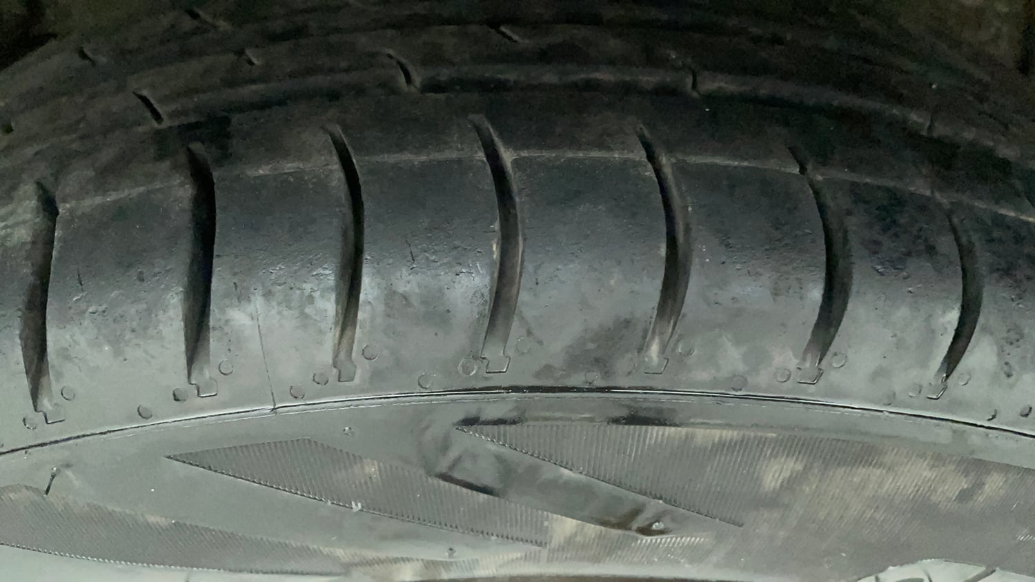 Used 2019 Maruti Suzuki Celerio ZXi (O) AMT Petrol Automatic tyres RIGHT REAR TYRE TREAD VIEW