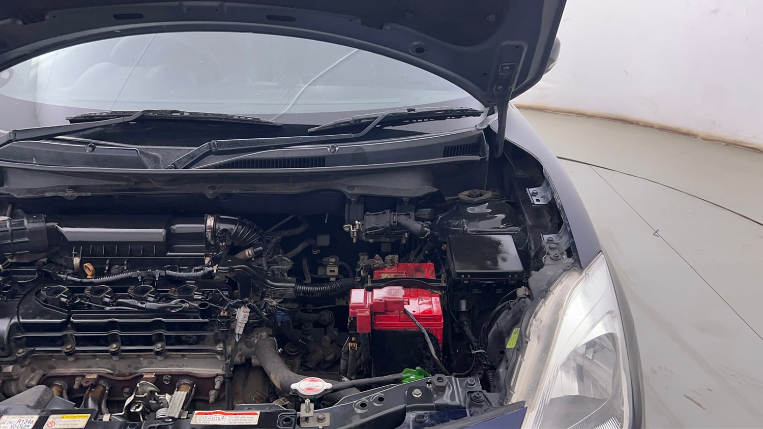 Used 2018 Maruti Suzuki Swift VXi Petrol Manual engine ENGINE LEFT SIDE HINGE & APRON VIEW