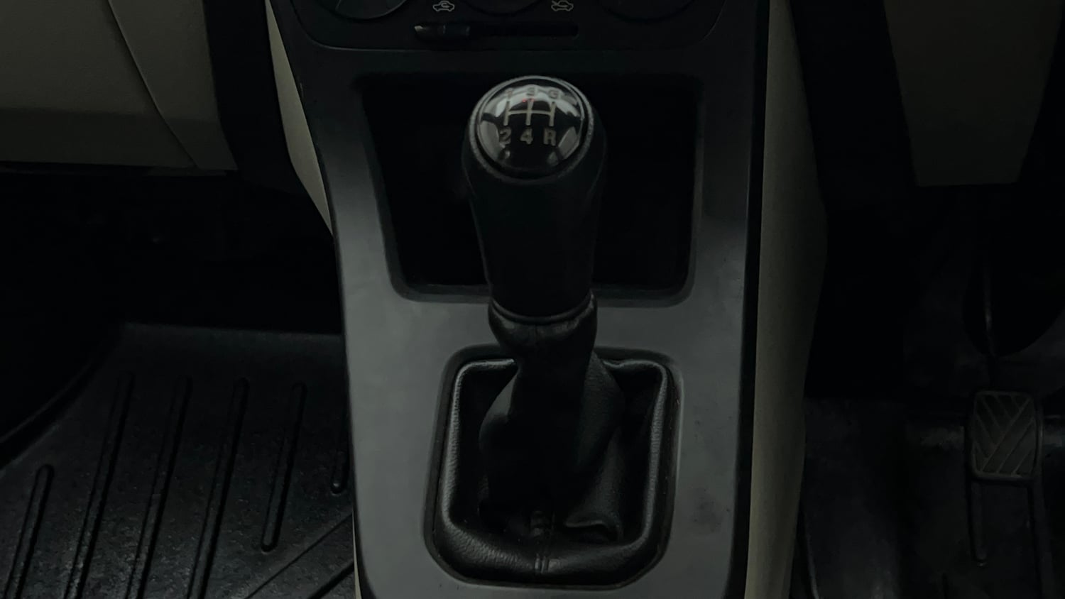 Used 2024 Maruti Suzuki Wagon R VXI 1.0 CNG Cng Manual interior GEAR  KNOB VIEW