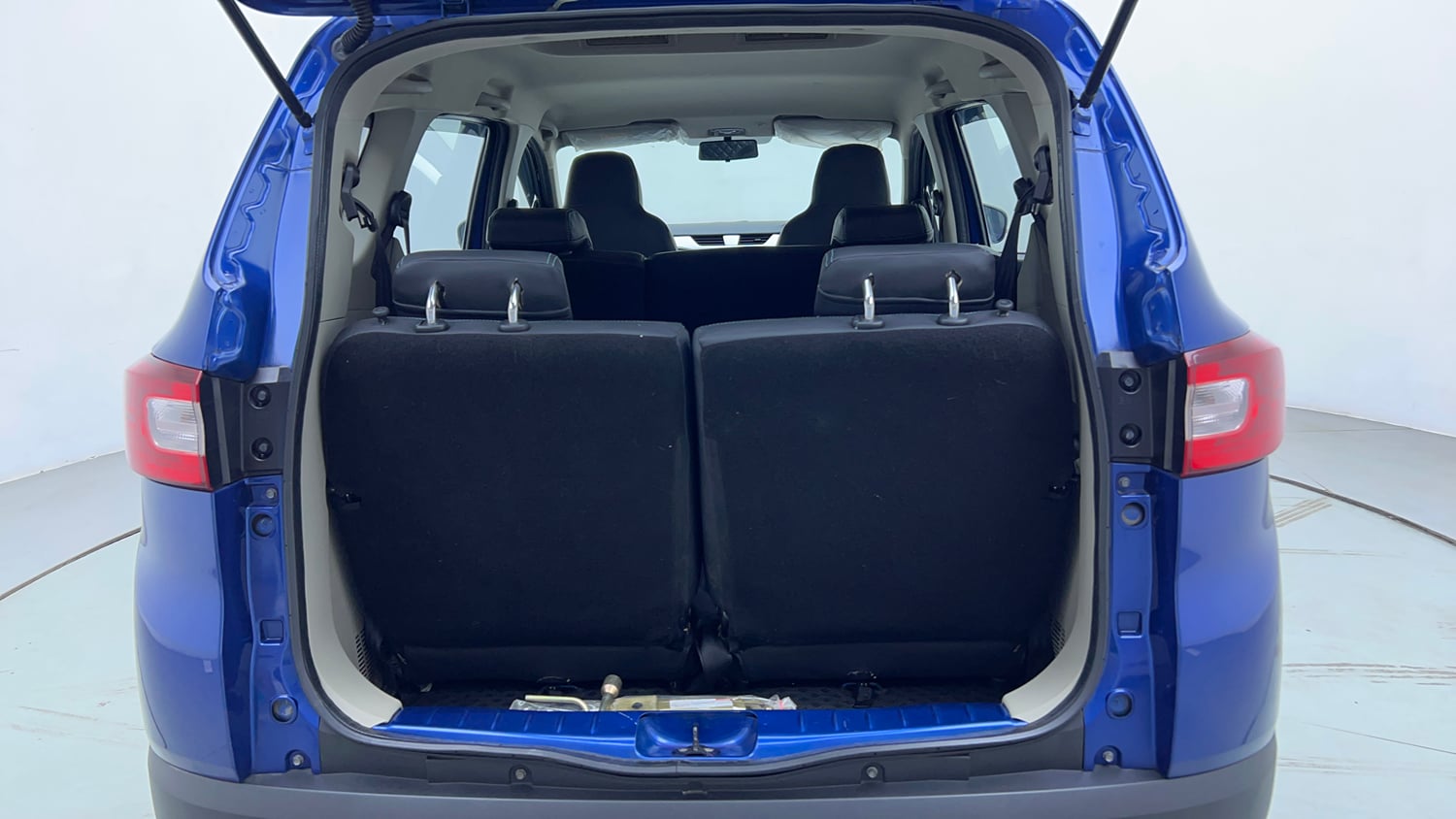 Used 2023 Renault Triber RXZ EASY-R AMT Petrol Automatic interior DICKY INSIDE VIEW