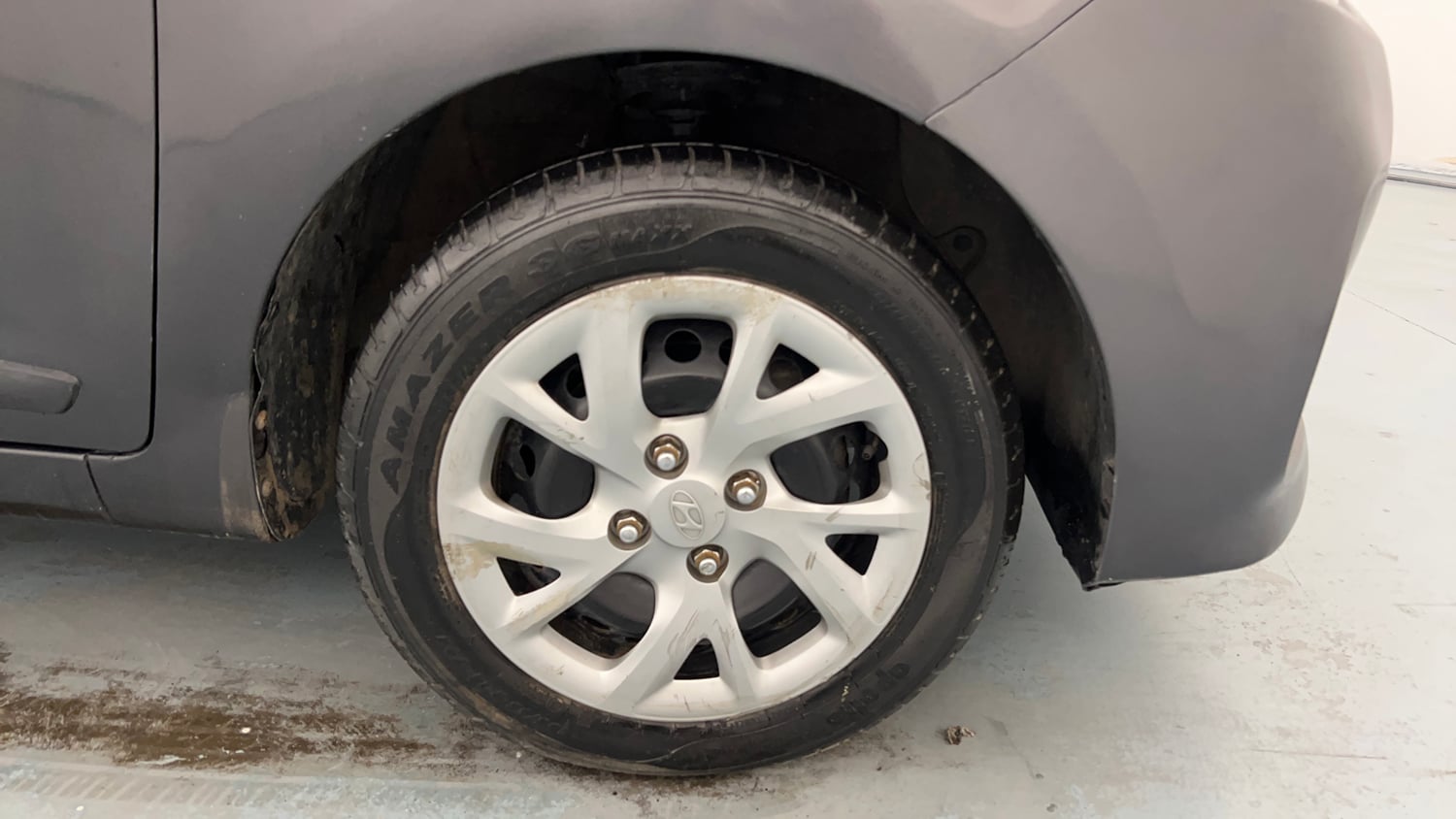 Used 2020 Hyundai Grand i10 Sportz 1.2 Kappa VTVT Petrol Manual tyres RIGHT FRONT TYRE RIM VIEW