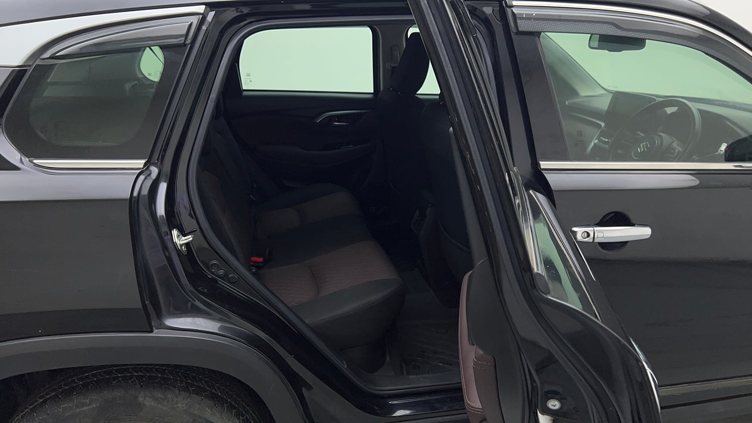 Used 2025 Maruti Suzuki Grand Vitara Zeta Smart Hybrid Petrol Manual interior RIGHT SIDE REAR DOOR CABIN VIEW