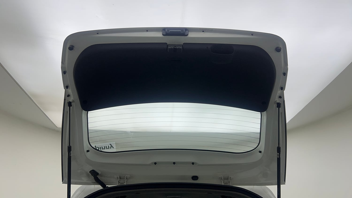 Used 2021 Hyundai i20 Sportz 1.2 MT Petrol Manual interior DICKY DOOR OPEN VIEW