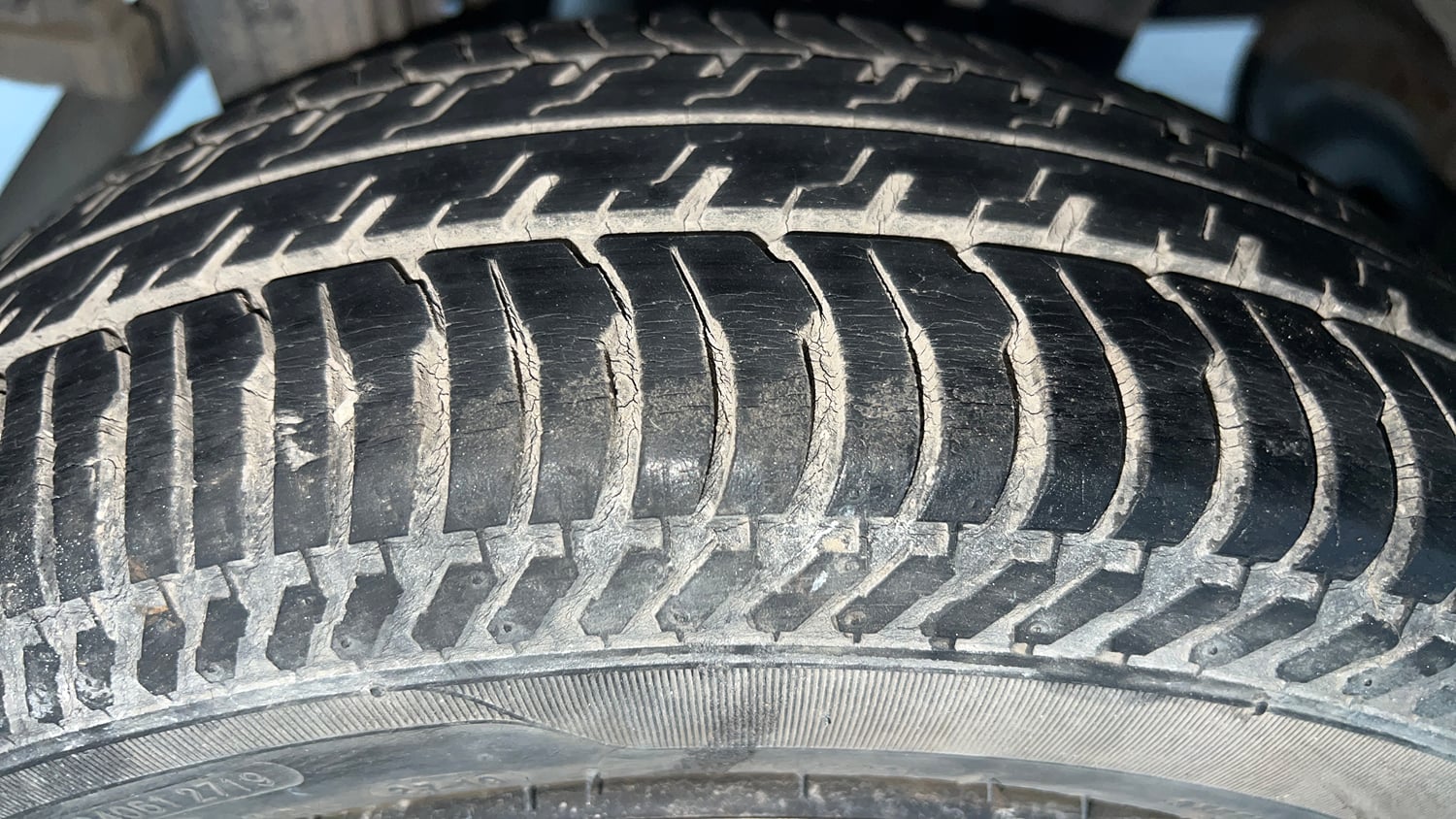 Used 2019 Maruti Suzuki Alto K10 VXi AMT Petrol Automatic tyres RIGHT REAR TYRE TREAD VIEW